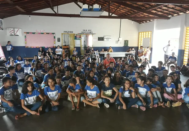 Prefeitura realiza palestra sobre o combate ao bullying em escola de Cocal