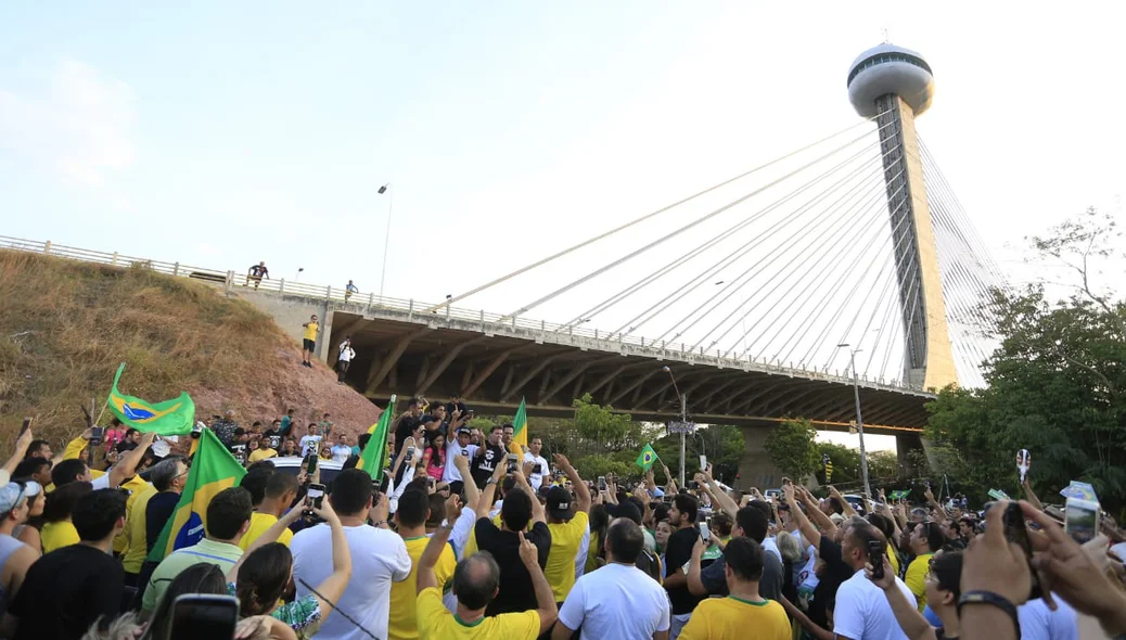 Apoiadores de Bolsonaro acompanharam o discurso de Magno Malta