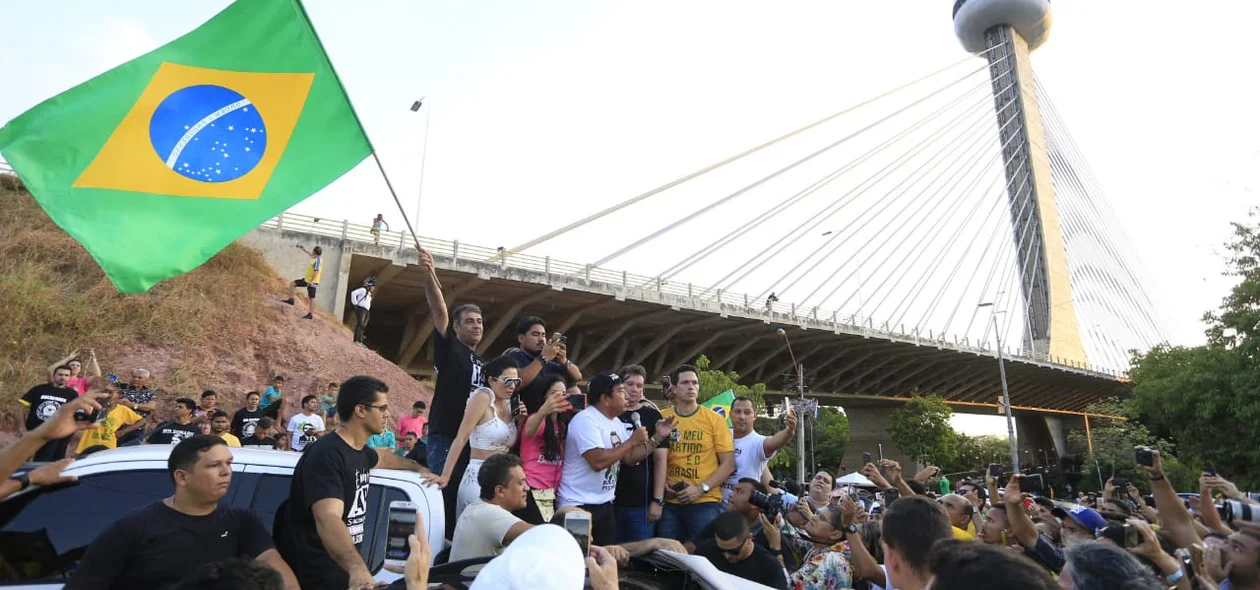 Magno Malta em evento na Ponte Estaiada em Teresina
