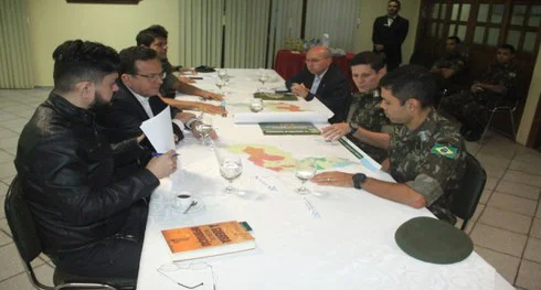Reunião no 2º BEC