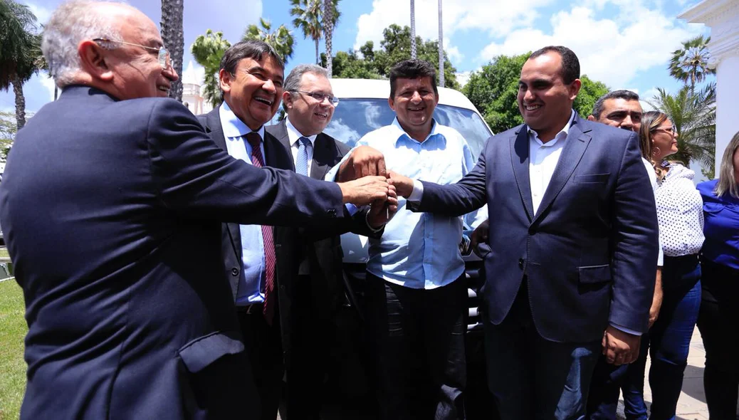 Evento de entrega de vans