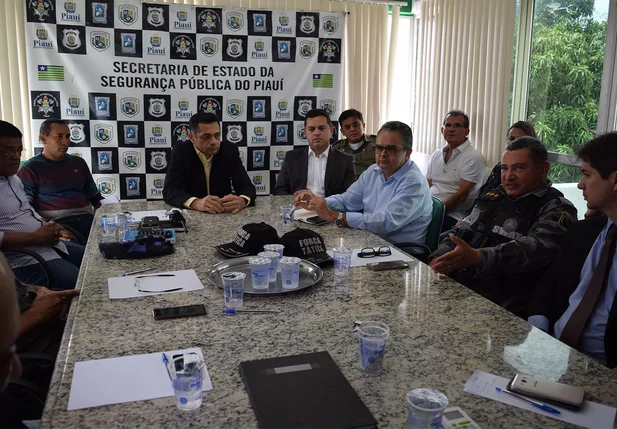 Reunião entre Sindilojas e representantes da SSP-PI
