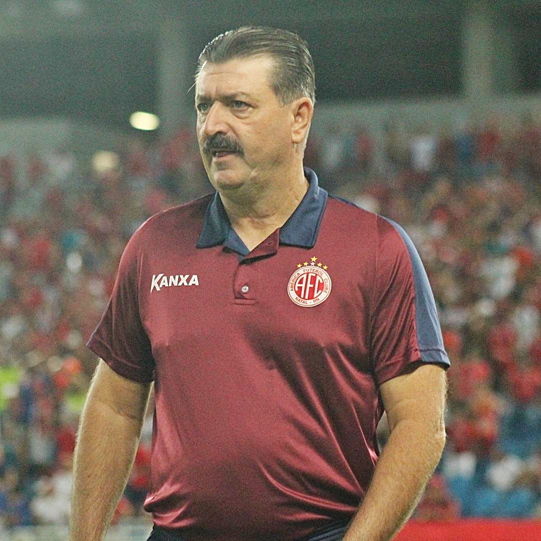 Técnico gaúcho Leandro Campos