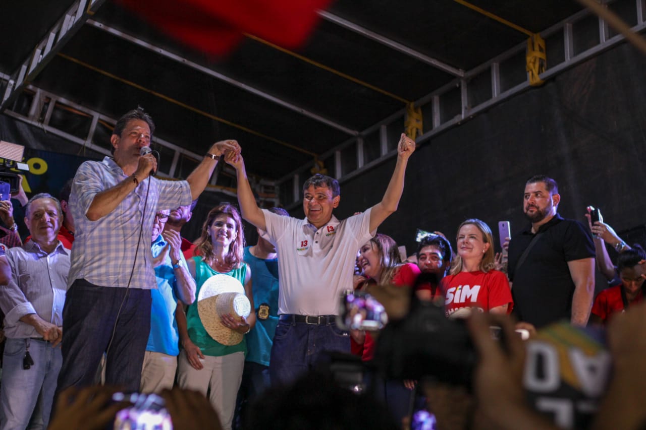 Fernando Haddad e Wellington Dias durante ato em Picos