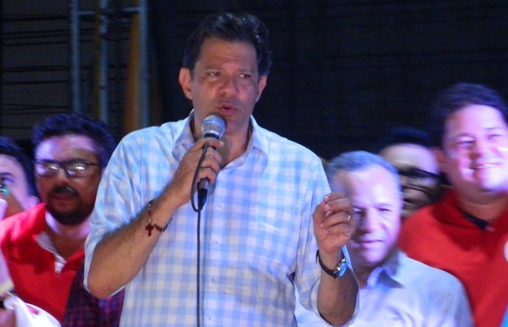 Fernando Haddad faz campanha em Picos