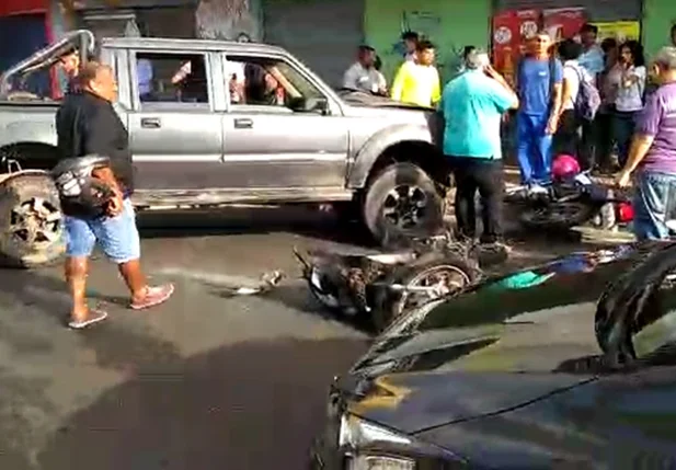 Acidente ocorrido na manhã de hoje no bairro Dirceu