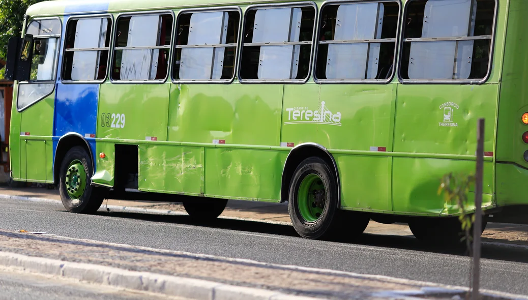 Ônibus que se envolveu no acidente 
