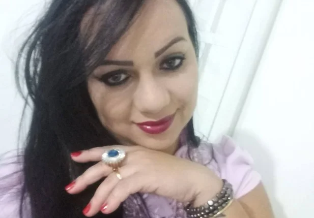 Alline Figueiredo