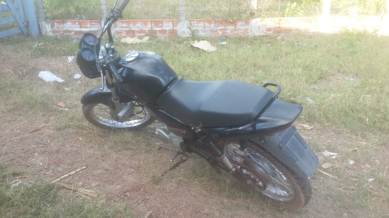 Motocicleta encontrada na Estrada da Cambimba Velha