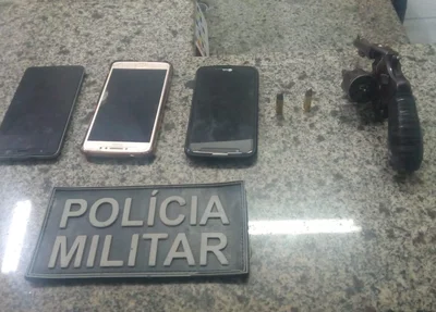 Material encontrado com os acusados pela Polícia Militar 