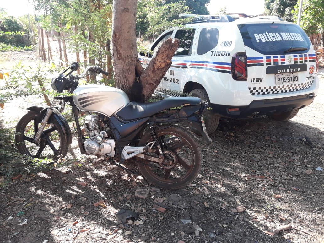 Polícia Militar recupera motocicleta abandonada em Timon