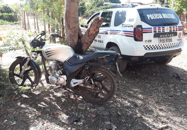 Polícia Militar recupera motocicleta abandonada em Timon