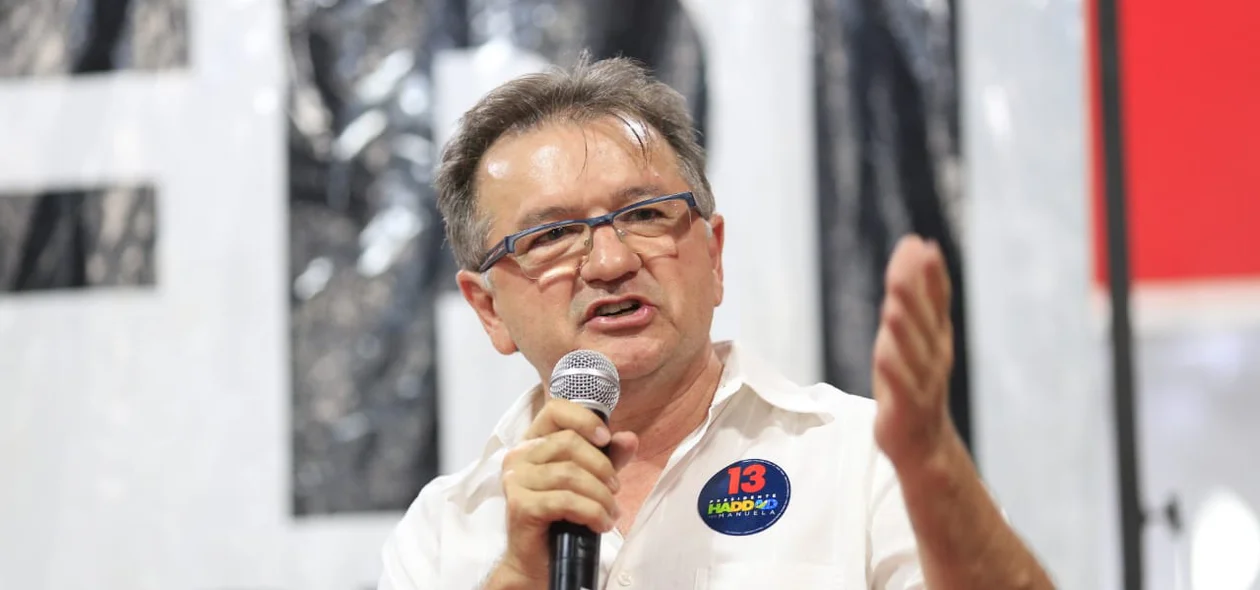 Merlong Solano participou do evento em defesa da democracia