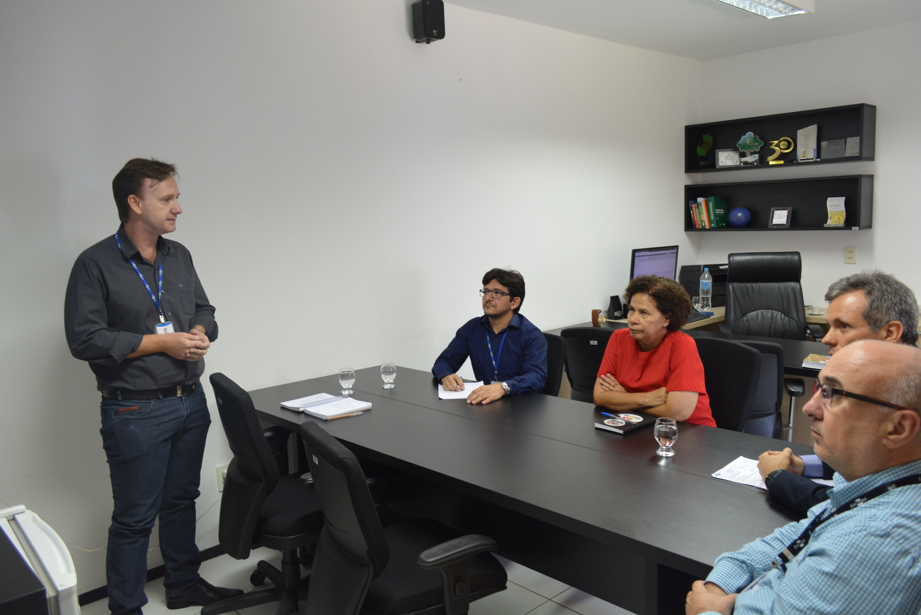 Senadora Regina Sousa visita Embrapa