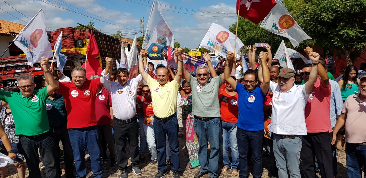 Wrllington Dias e autoridades políticas em caminhada