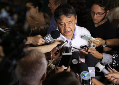 Governador Wellington Dias antes de votar no segundo turno