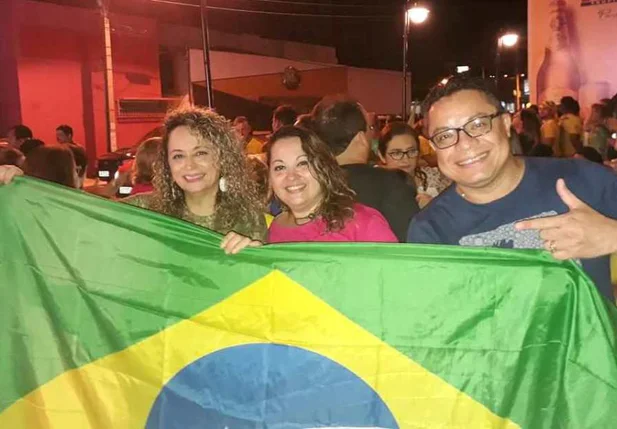 Picoenses exibem com orgulho a Bandeira do Brasil