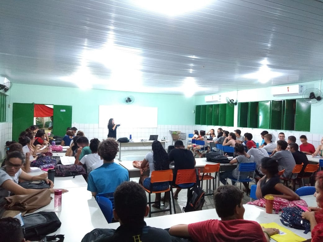 Escolas revisam conteúdo na reta final do Enem