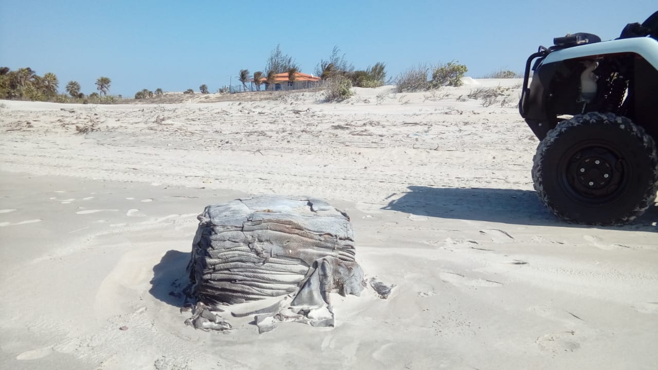 Os pacotes foram encontrados em Barra Grande, Luís Correia, Ilha das Canarias, Ilha Grande e Pedra do Sal.