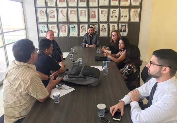 Reunião entre o prefeito de Picos e representantes da UFPI e MEC