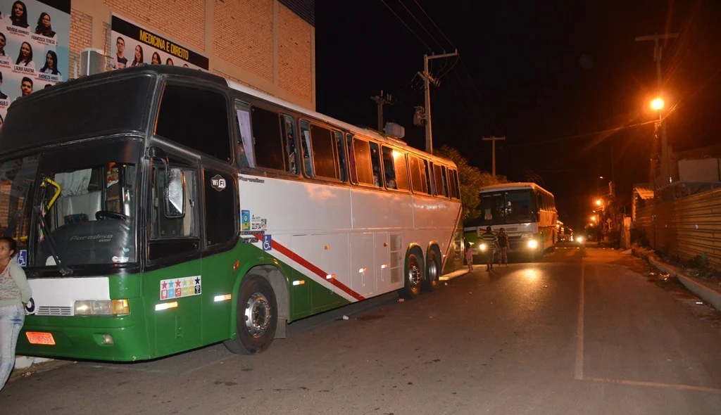 Desde 2013 romaria é feita em ônibus