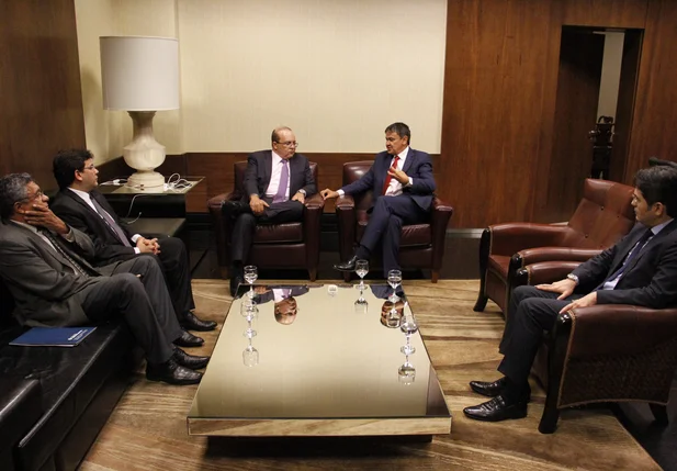 Wellington Dias em reunião com Ibaneis Rocha
