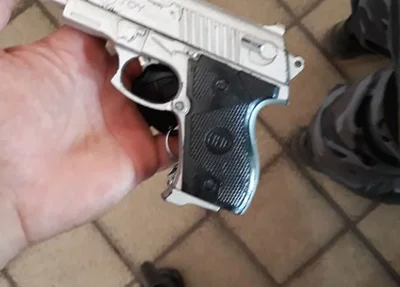 Simulacro de pistola apreendido em Timon