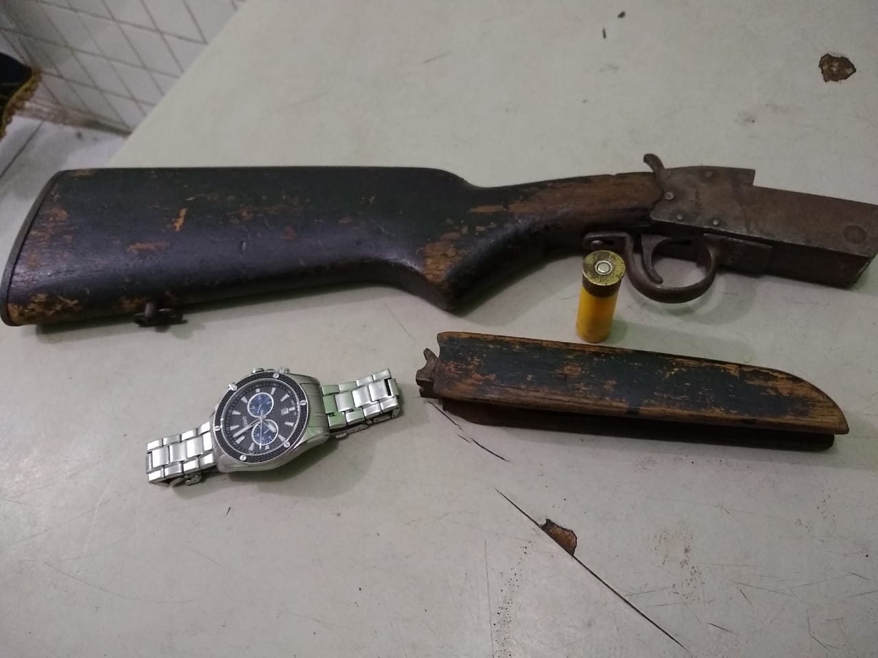 Material encontrado com o acusado
