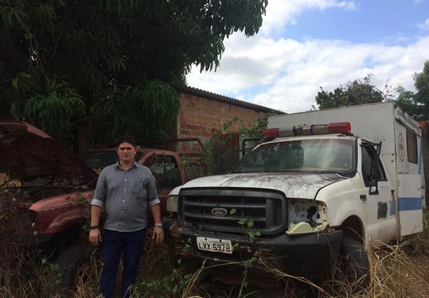 Carros sem funcionamento no município de Batalha