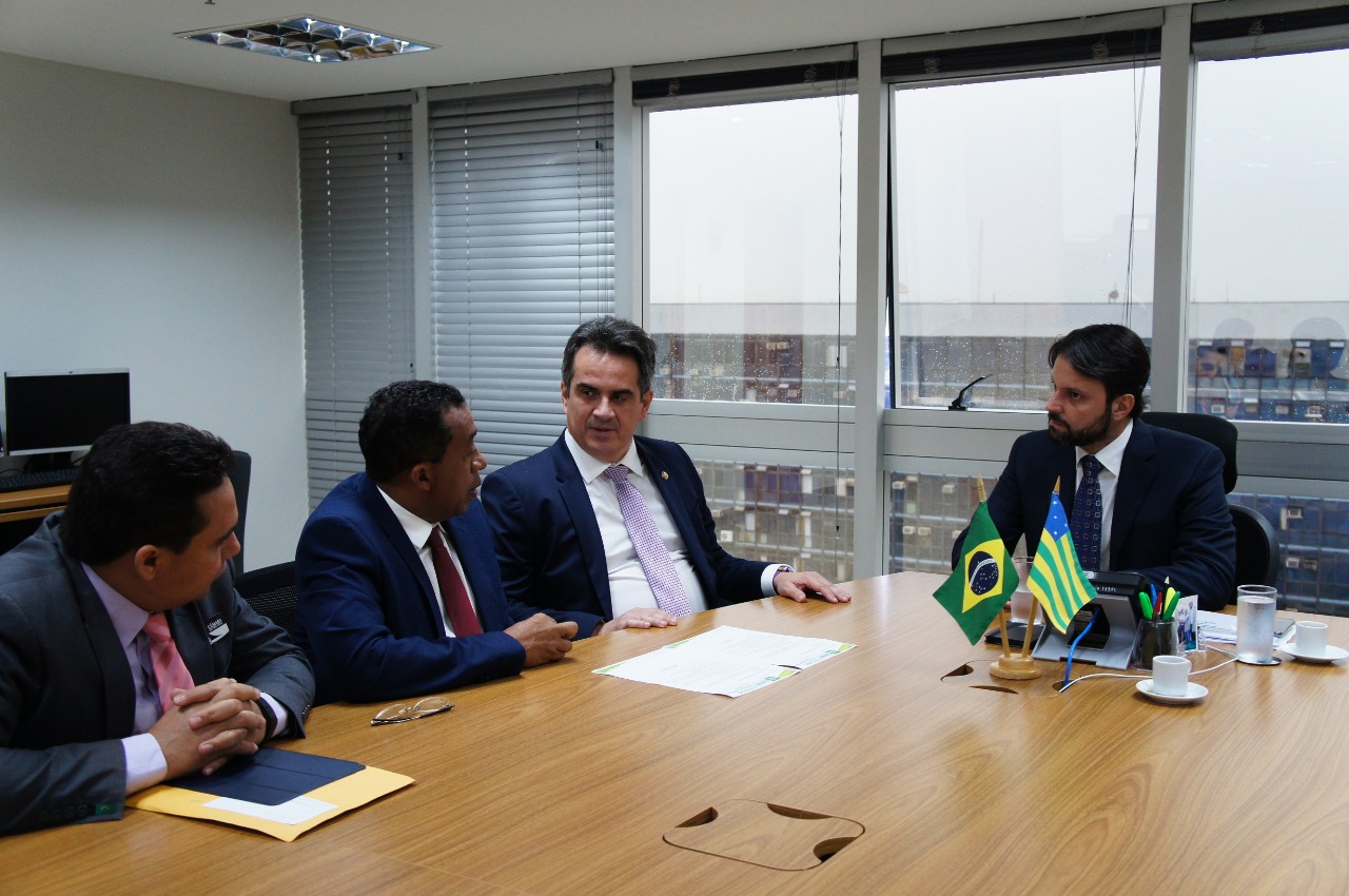 Ciro Nogueira em reunião com Alexandre Baldy no Ministério das Cidades