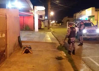 Homem foi preso em flagrante com uma TV do local