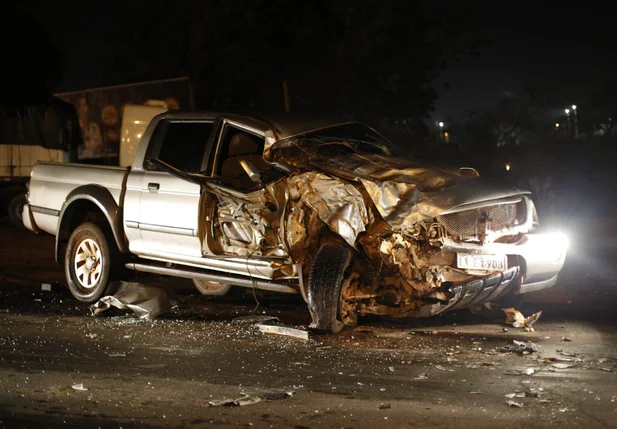 L200 ficou destruída