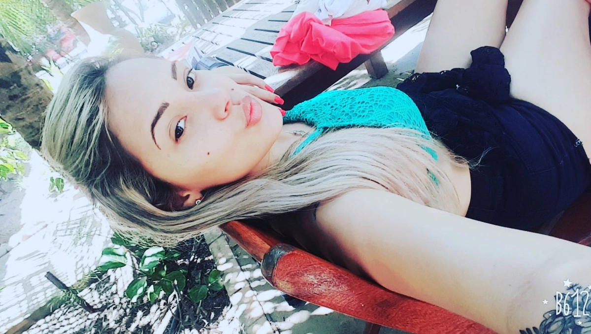 Lara Fernandes