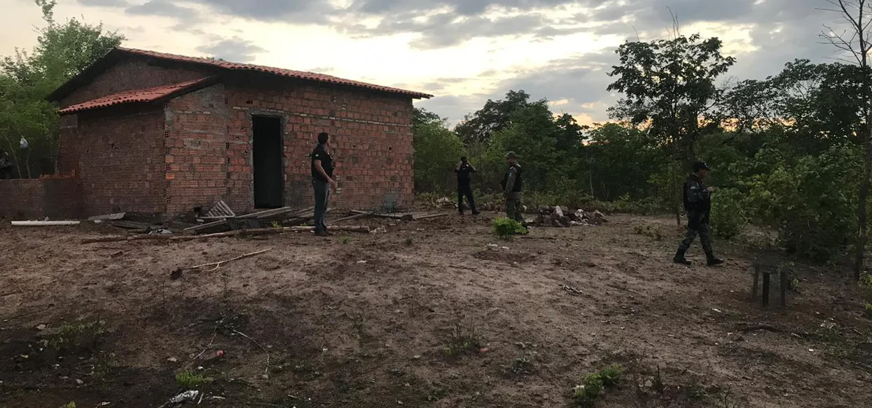 Polícia Civil durante a Operação Dominó