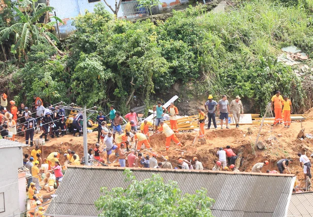 Deslizamento no Morro da Boa Esperança em Niterói