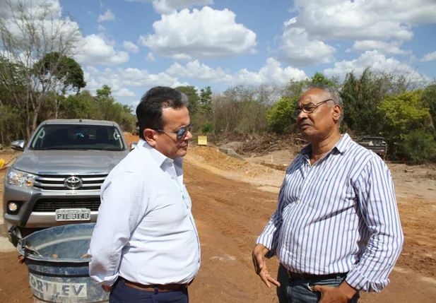 Henrique Pires acompanha obras em Batalha