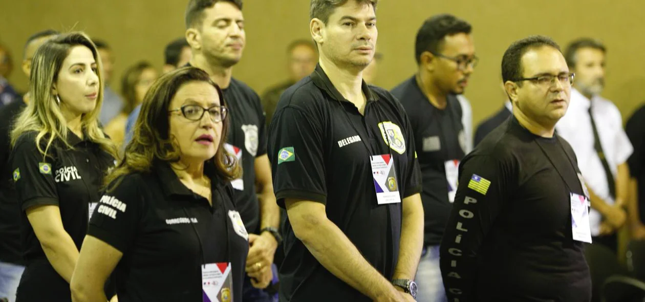 Delegados e Agentes de Polícia Civil