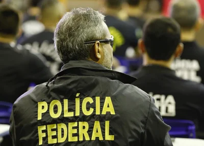 Integrantes da Polícia Federal participando do curso