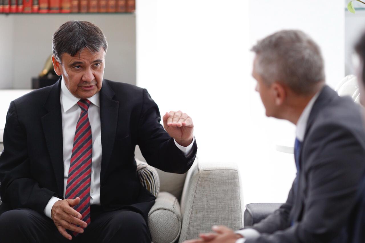 Wellington Dias recebe Serge Giordano no Palácio de Karnak