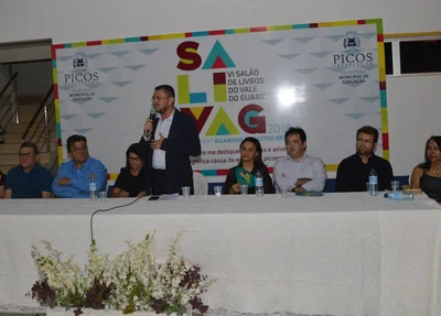 Prefeito de Picos preside solenidade de lançamento do SaliVag