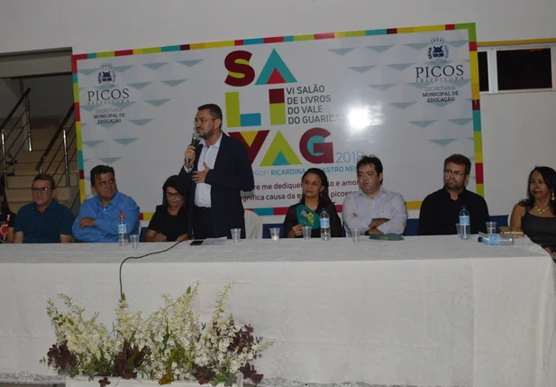 Prefeito de Picos preside solenidade de lançamento do SaliVag
