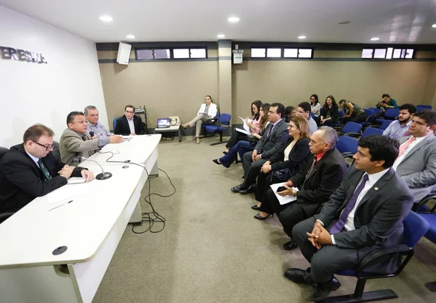 Dudu em reunião sobre a execução das emendas parlamentares pela Prefeitura de Teresina