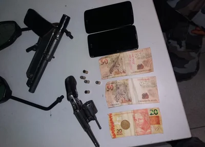 Material apreendido pela Polícia Militar