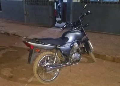 Motocicleta encontrada pela Polícia Militar