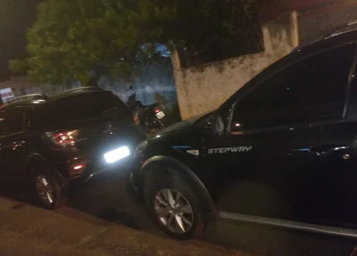 O veículo modelo Sandero foi recuperado pela Polícia Militar