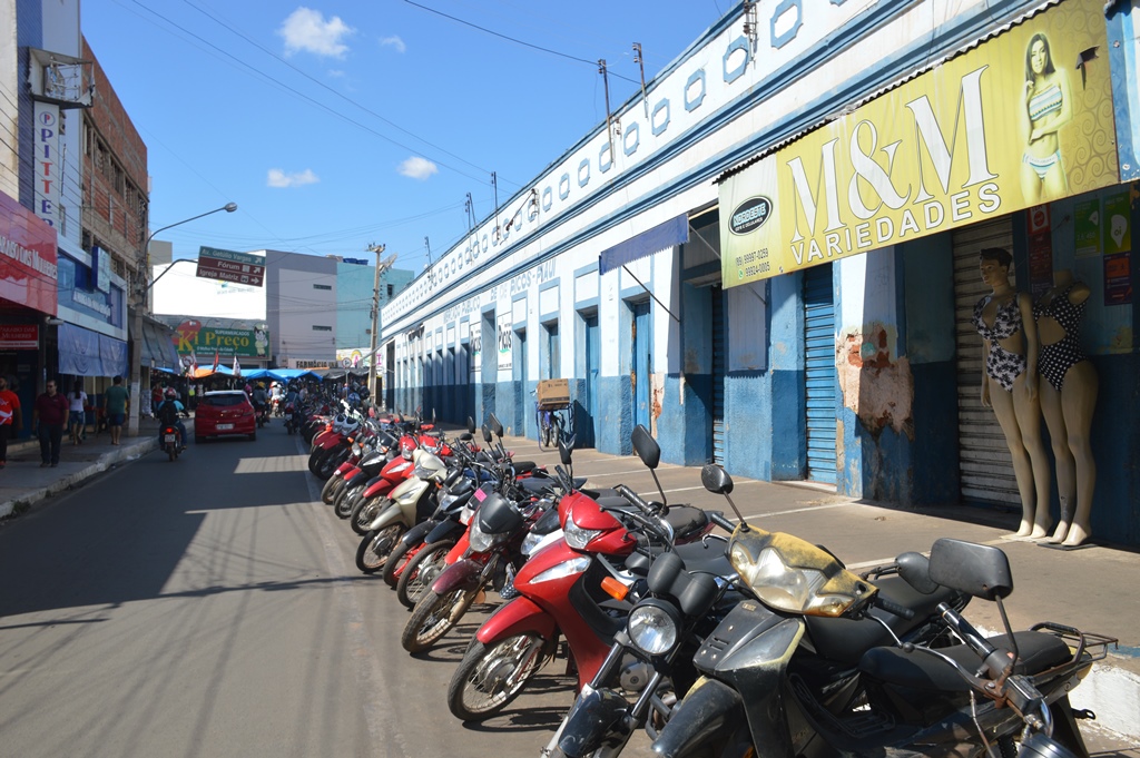 Vereador quer probir estacionamento de motos na Travessa Benedito Reinaldo