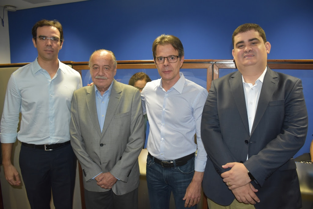 O diretor Delano Rocha, o presidente eleito do CDE do Sebrae, Freitas Neto e os diretores Mário Lacerda e Julio César Filho