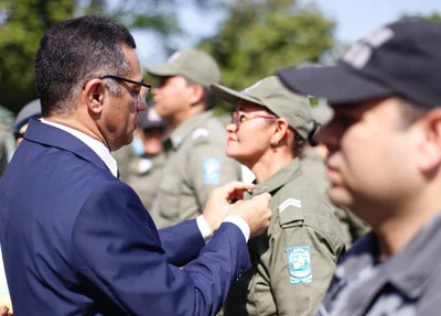 Secretário de Segurança, coronel Rubens Pereira em solenidade no QCG