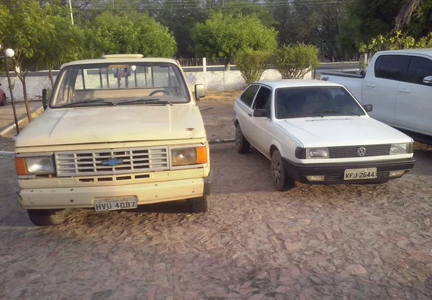 Carros roubados pela quadrilha