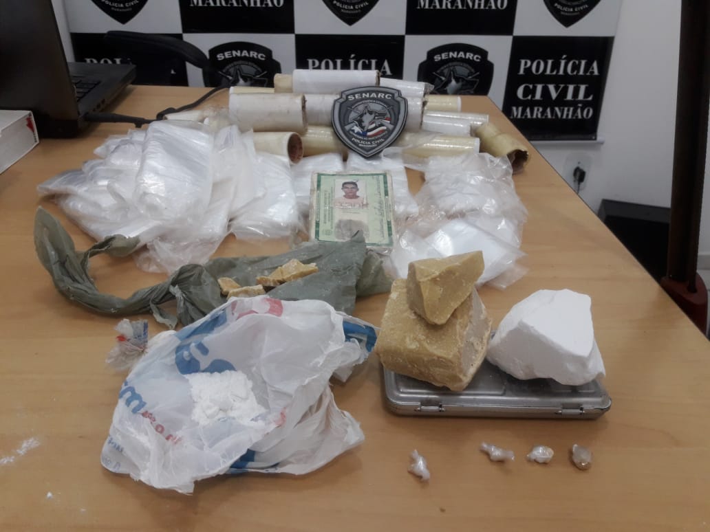 Material apreendido pela Polícia Civil
